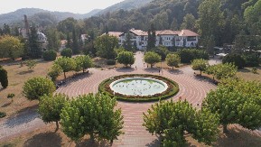 Ova banja je biser Podrinja, u njoj su boravili kraljevi: Njen simbol je park koji je jedan od najlepših u Srbiji