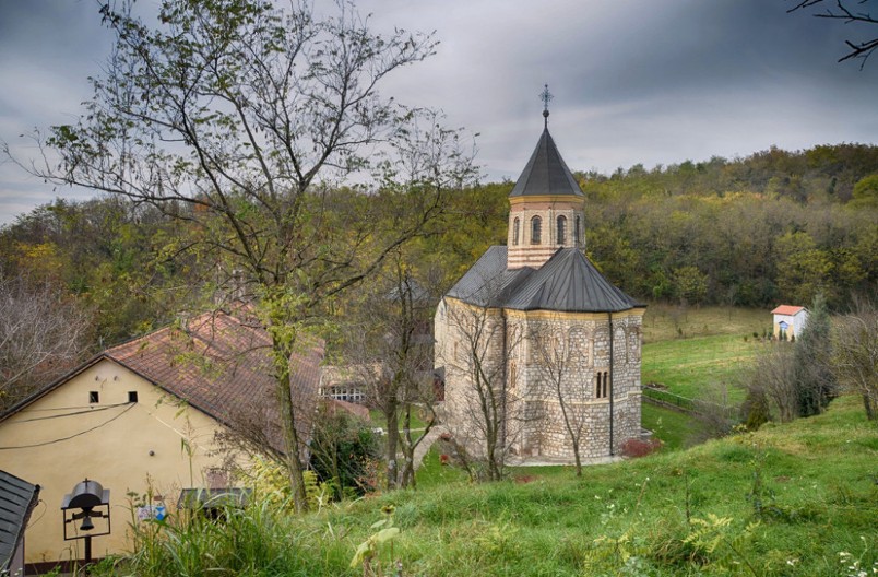 ISTERIOZNI KOVČEŽIĆ SA FRUŠKE GORE: U njemu se čuva jedna od NAJVEĆIH TAJNI, ali i svetinja Srbije (FOTO)