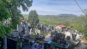 "DOŠLO MI DA ODEM KUĆI" Ženu iznenadio običaj na sahrani