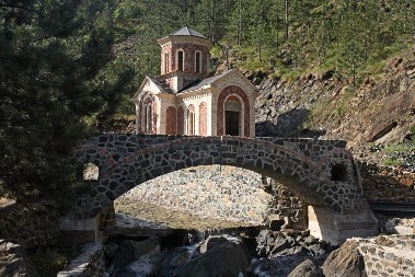 TARABIĆI PROREKLI Kad se na Mokroj Gori pronađe deveti izvor nastupiće teška vremena (FOTO)