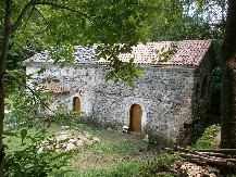 VERUJE SE DA SE U OVOJ SRPSKOJ SVETINJI NALAZI IZVOR LEKOVITE VODE: Kroz istoriju manastir su hodočastili mnogi hrišćani (FOTO)