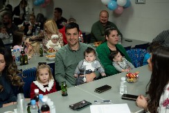 A OD GAZDE AUTOMOBIL Milisav svim zaposlenima koji su dobili decu u prošloj godini poklonio vredne poklone, porodica je njaveće bogatstvo