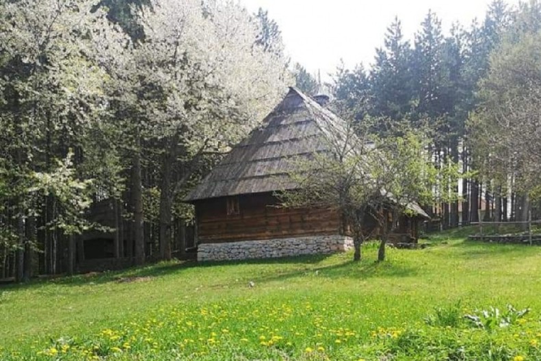 Ova mesta u Srbiji turisti još uvek nisu otkrili: U našoj zemlji ih ima napretek - evo koja 3 su najlepša (FOTO)