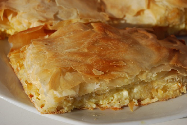 Recept za tradicionalnu gibanicu: Brz doručak ili večera (VIDEO)