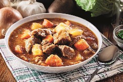 Samo na ovaj način se pravi starinski krompir paprikaš: Ručak na kašiku od kojeg podilazi čista milina