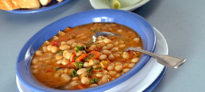 Kao da je mrsni! Počinje post, a ovo jelo se mora nalaziti na trpezi - posni pasulj na vodi čista 10ka recept