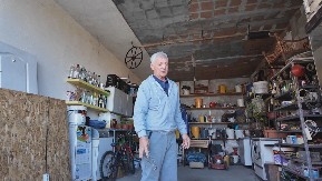 Tri puta ga zmija šarka ujedela za istu nogu i sve je - preživeo: Laza iz Boleča je čovek fenomen, evo kako se izborio sa opasnim otrovom i stekao "imunitet" (FOTO)