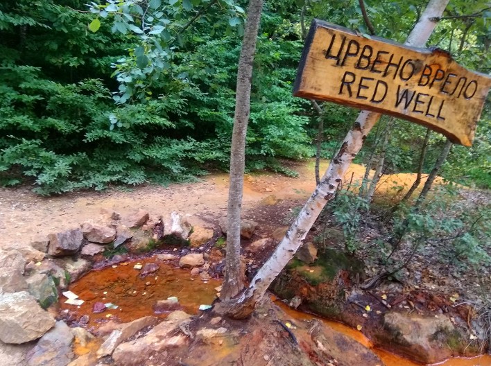 ĐAVOLJA VODA U SRBIJI: Neobično mesto na JUGU privlači kao MAGNET i strane i domaće turiste