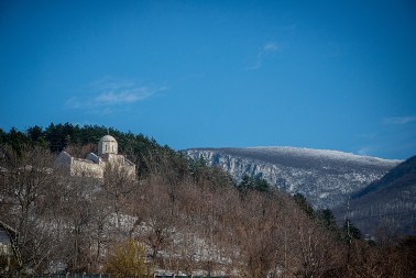 Zaboravljeni srednjovekovni grad Ždrelo kod Petrovca na Mlavi: Tvrđava među stenama
