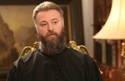 "Ruganje pokojnicima": Otac Predrag istakao 1 običaj koji Srbi praktikuju na sahrani, a zapravo nije u skladu sa crkvom