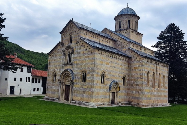 TURCI HTELI OD SRPSKE CRKVE DA NAPRAVE DŽAMIJU: Oko Dečana se tada zemlja zatresla i desilo se nešto neverovatno
