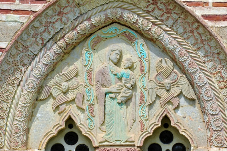 Zid sa očima u manastiru Kalenić: Freska arhangela koja “gleda” iz svakog ugla