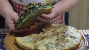 Rasjenička pita – zaboravljeno uskrsno jelo od mlade koprive i domaćeg testa