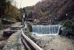 Tajne pećine Vučjanke kod Leskovca: Mesto gde meštani ostavljaju kovanice „za ispunjenu želju“
