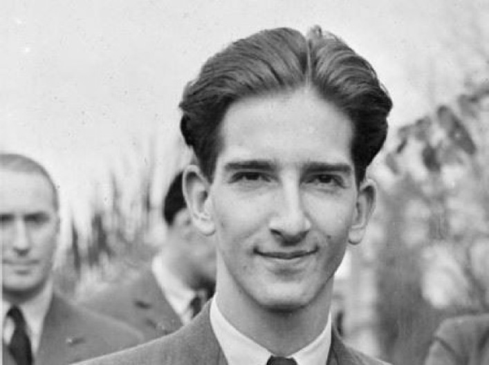 Zbog ljubavnice telo poslednjeg kralja Jugoslavije završilo 2 nedelje u frižideru: Svet je bez daha pratio svađu između porodice i Mici koja je pravila haos