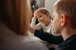 Imena koja se ne izgovaraju u maju: Verovanje da neka imena „privlače senke“ ako se spomenu dok sve raste