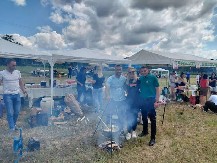 Meso od kengura stiglo specijalno iz Australije: Celo selo miriše na gulaš, preko 30 ekipa ukršta varjače na Gulašijadi u Prijevoru kod Čačka