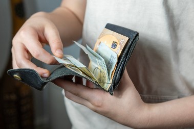 U novčaniku uvek treba da imate jednu presavijenu novčanicu od 50 eura – evo zašto