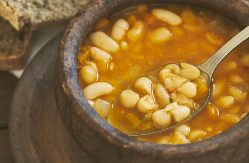 Ovako su nekad jeli Jugosloveni: Originalni recept za pasulj iz JNA, mere date u gram, jedan sastojak upada u oči,
