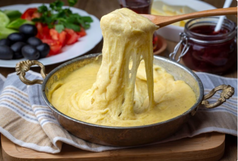 Tajni recept iz Homolja: Kačamak sa sirom i „prženom surutkom“