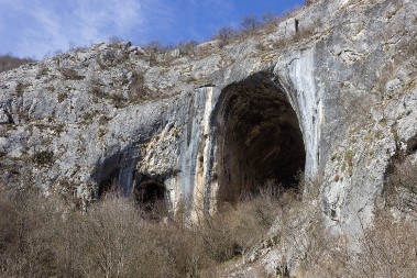 Najdramatičniji deo Visočice – Vladikine ploče i pećina koja skriva priče o vladici