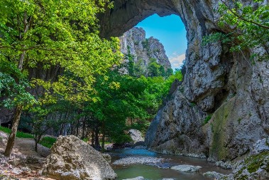 Vratna i njene kamene kapije: Priroda koja podseća na bajku