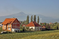 NEVIDLJIVI GRAD: Otkrijte mesto gde su temelji Srbije i gde je pešački prelaz naslikan u tri boje