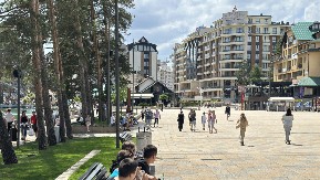 Kralj srpskog turizma je planina Zlatibor, od januara do jula registrovano preko pola miliona noćenja