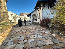 Naša je dužnost da svetinju održavamo i ostavimo novim generacijama: Izvode se radovi na uređenju ulaza u Hram Svete Trojice u Gornjem Milanovcu