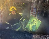 Čudo u Senti: Porodična kuća skoro potpuno izgorela ali ikona Svete Marije ostala nekatnuta, pronašli je hrabri vatrogasci