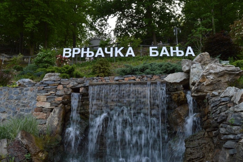 Ova srpska banja omiljena je zimska destinacija - bazeni topli i na debelom minusu