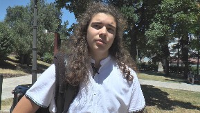 Za ovog dečaka treba da čuje cela Srbija: Lazar (13) se nije šišao čitav život, sada seo u frizersku stolicu i svu kosu doniraće mališanima obolelim od karcinoma