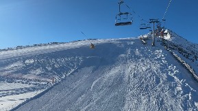 Ručak za dvoje samo 15 evra: Ovo je najjeftinije, a fenomenalno skijalište na samo pet sati vožnje od Beograda - Srbi i ove godine masovno idu u Bansko