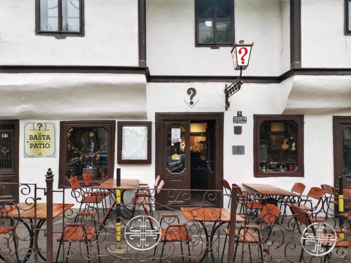 MRAČNA TAJNA NAJSTARIJE KAFANE: Zašto su sveštenici protestovali zbog imena i kakav skandal krije "Znak pitanja" (?)