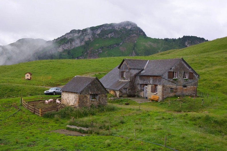 Od Aranđela do Božića: Dani kada se ne udara po stolu i ne tera gost iz kuće
