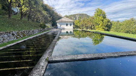 Izgrađena u doba kraljevine, ovo je jedna od najstarijih fabrika vode u Srbiji: Sa Živkovića vrela Užičani i posle devet decenija dobijaju pijaću vodu - "penzija" se ne nazire