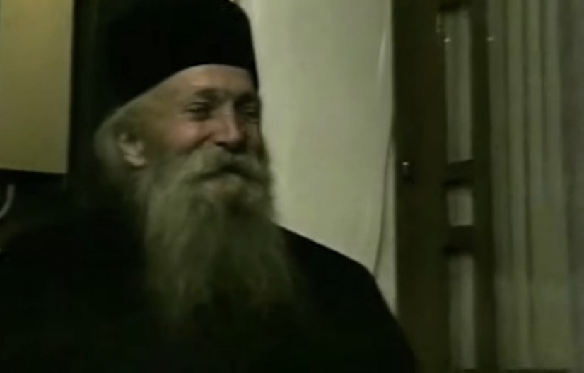 OVIM ČAJEM OTAC TADEJ IZLEČIO JE SAM SEBE: Sve BOLESTI su nestale kao od šale!