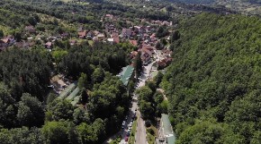 Srpska banja vrvi od turista: Ljudi dolaze iz celog sveta na lečenje! I Patrijarh Pavle je pio vodu sa ovih izvora!