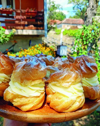 Domaće princes krofne kao iz poslastičarnice: Tradicionalni recept koji uvek uspeva