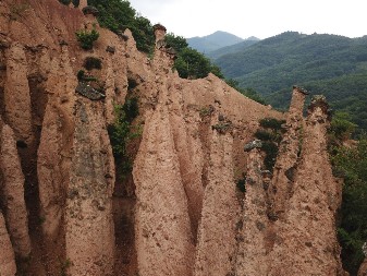 JEZIVA KLISURA I KAMENA REKA: Da li je voda u Đavoljoj Varoši zaista lekovita i kakvu legendu krije "Vaskrsla stena"