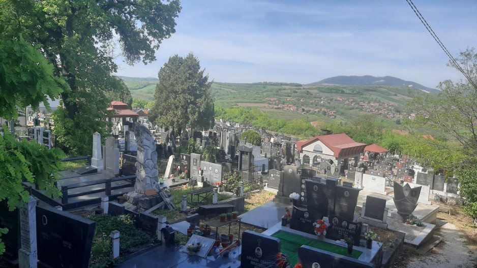 Zašto se u nekim selima zemlja nosila sa groblja: Tajna narodnog „protivuroka“ koja se prenosila šapatom