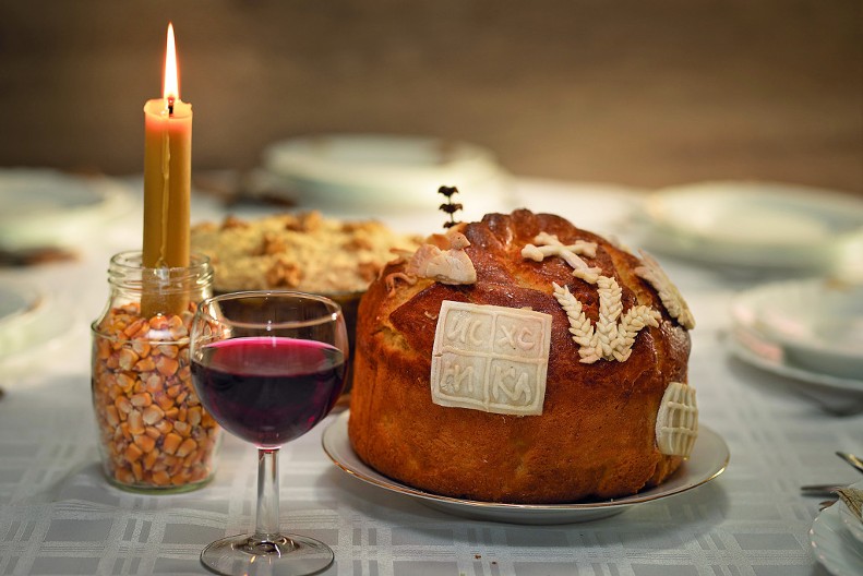 KAKO DA NAPRAVITE SAVRŠENE UKRASE ZA SLAVSKI KOLAČ: Iz manastira stižu saveti sa kojima ne možete pogrešiti