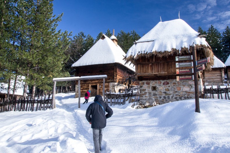 Sirogojno zimi: Vikend kao sa razglednice, ali bez gužve i cene od 1.500 dinara