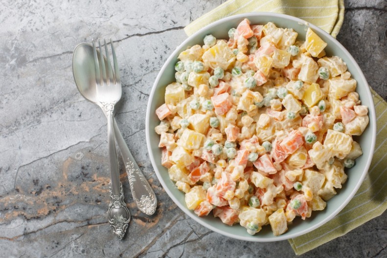 OVO JE ZAPRAVO RECEPT ZA PRAVU RUSKU SALATU: Jedan sastojak je drastično razlikuje od one koju mi pravimo