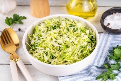 ISKUSNI KUVAR OTKRIO KAKO SE PRAVI NAJUKUSNIJA KUPUS SALATA: Ovo ni prave domaćice nisu znale, evo u čemu je caka