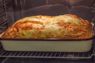 Srpska gibanica, ona prava: Napravite je ovako i biće vazdušasta, mekana i sočna danima