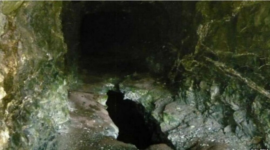 MISTERIOZNI TUNEL U SRPSKOM SELU O KOJEM NI MEŠTANI NIŠTA NE ZNAJU: Unutra se krije PRAVO ČUDO PRIRODE! (FOTO)
