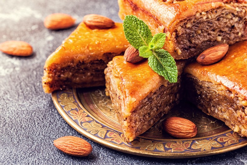 Srbi, ovako Turkinje prave najsočniju baklavu! Tajna je u 1 sastojku - recept se prenosi s kolena na koleno